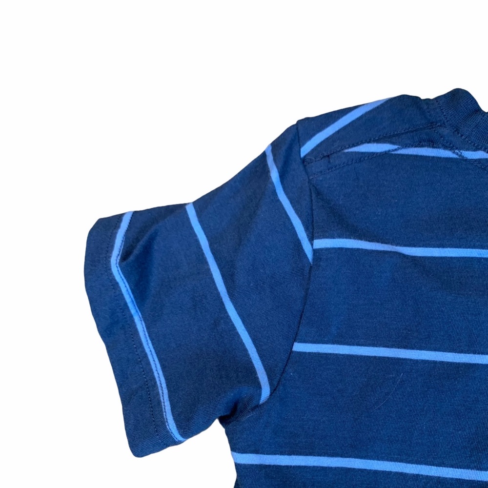 Levi’s navy and blue striped tee 6/7 - Picture 3 of 7